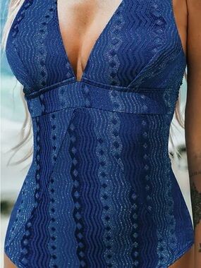 Cupshe NWT Shimmer Textured One-Piece Swimsuit Crisscross Back Medium